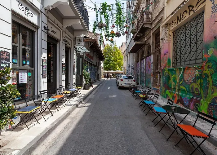 Luxury One Bedroom Aristophanes Apartment