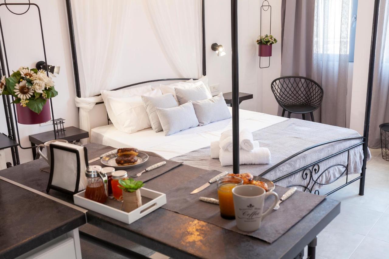 Apartment Luxury One Bedroom Aristophanes